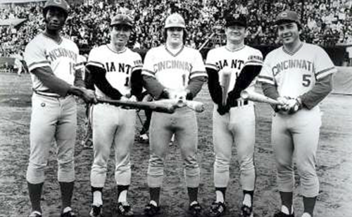 group_of_baseball_players.png