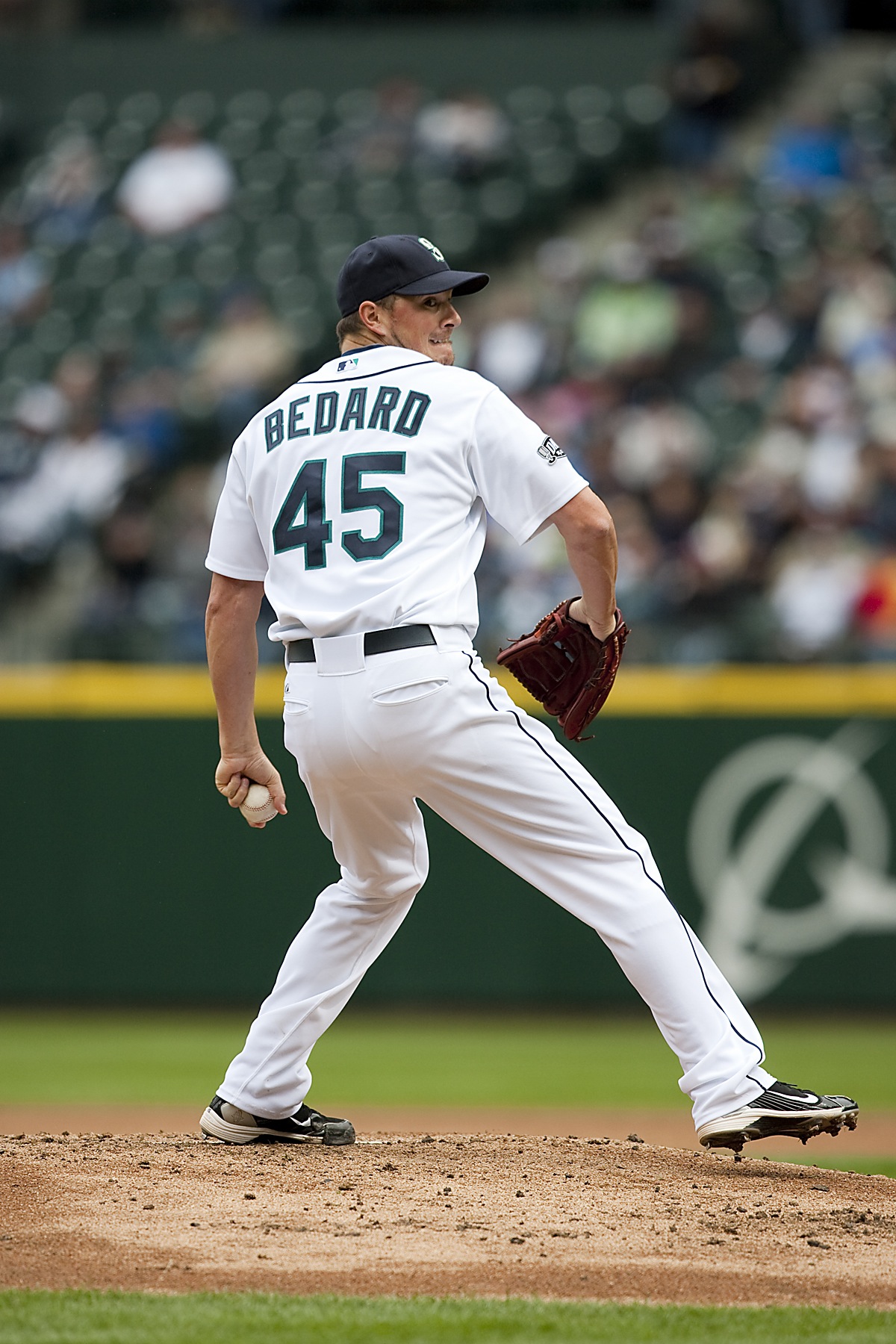 rik Bedard, MLB Pitcher, Returns to Pitching Pain-Free after Shoulder Surgery by Sports Injury Surgeon Dr. Edward Khalfayan